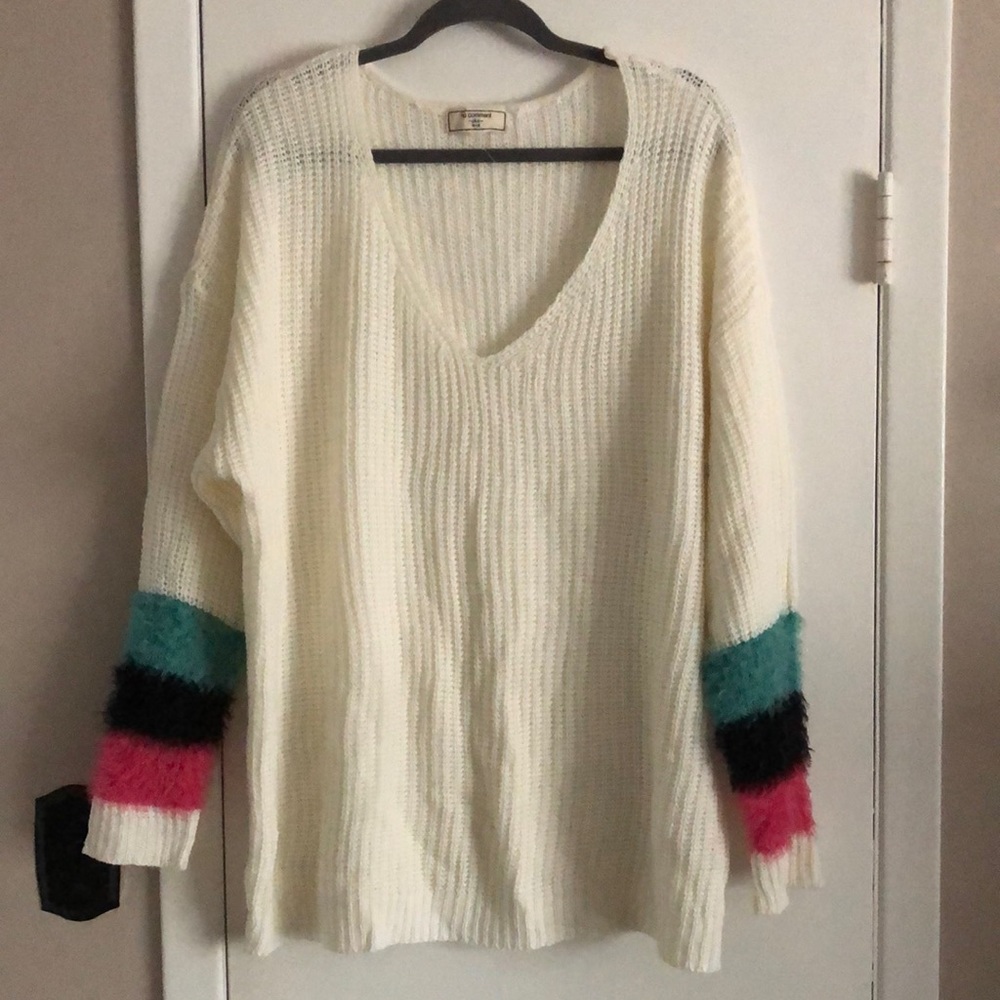 Vneck sweater open knit